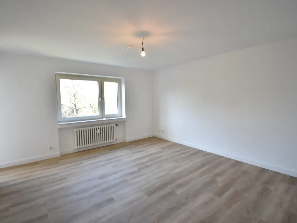 Frisch renoviert! Ideal geschnittene 3-Zimmer-Wohnung mit 2 Balkonen