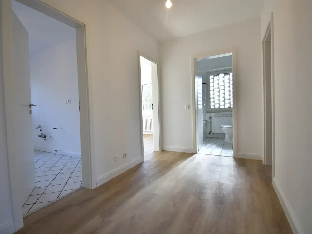 Frisch renoviert! Ideal geschnittene 3-Zimmer-Wohnung mit 2 Balkonen