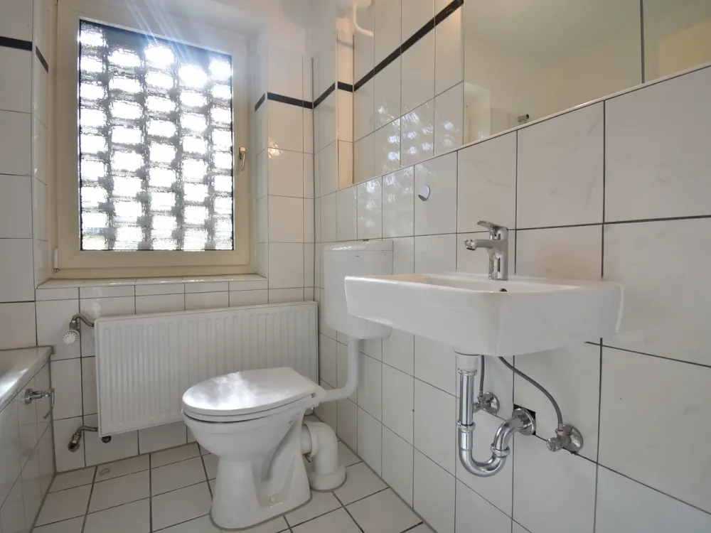 Frisch renoviert! Ideal geschnittene 3-Zimmer-Wohnung mit 2 Balkonen