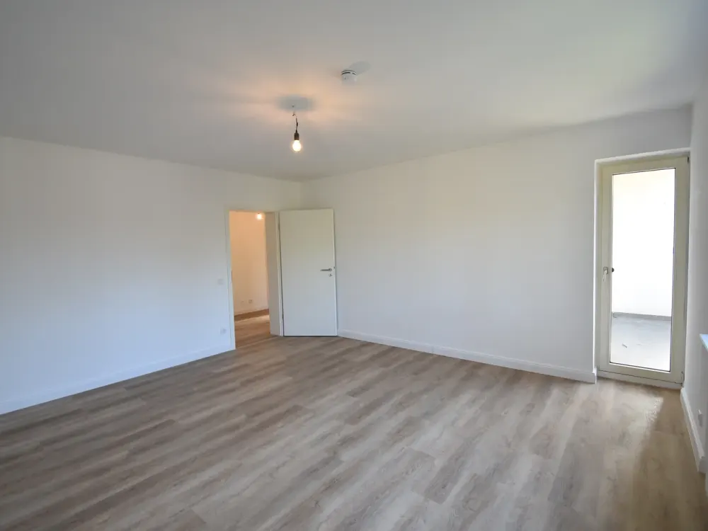 Frisch renoviert! Ideal geschnittene 3-Zimmer-Wohnung mit 2 Balkonen