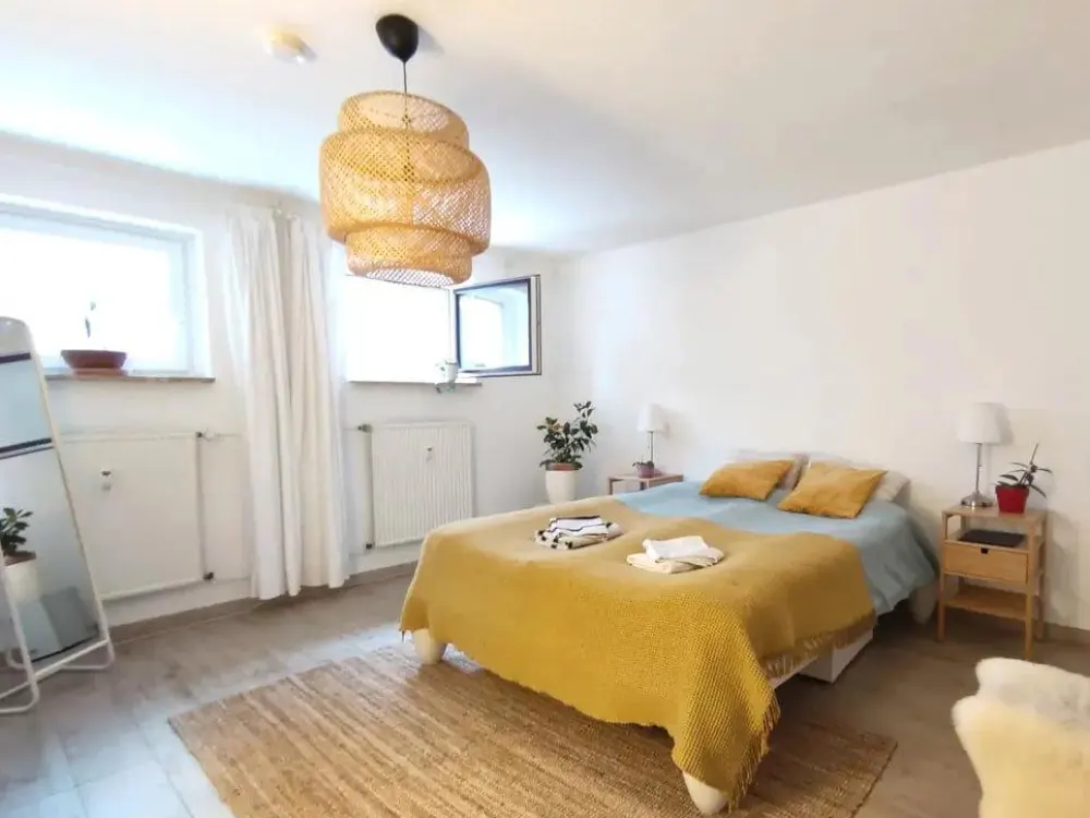 Möblierte 125-m²-Wohnung mit Garten & Stellplatz in Hamburg West