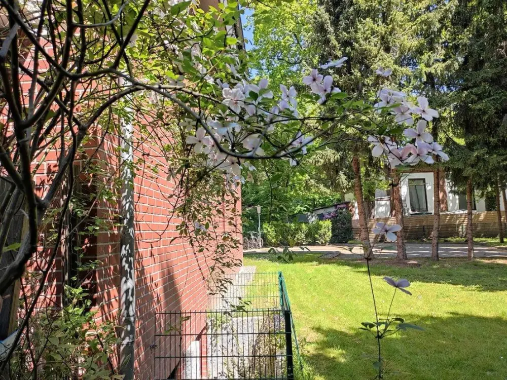 Möblierte 125-m²-Wohnung mit Garten & Stellplatz in Hamburg West