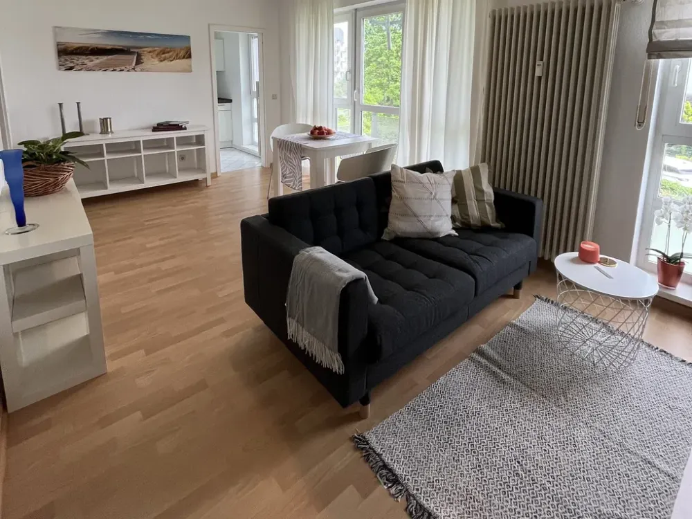 Schöne möblierte 1 Zimmer Wohnung in Königstädten