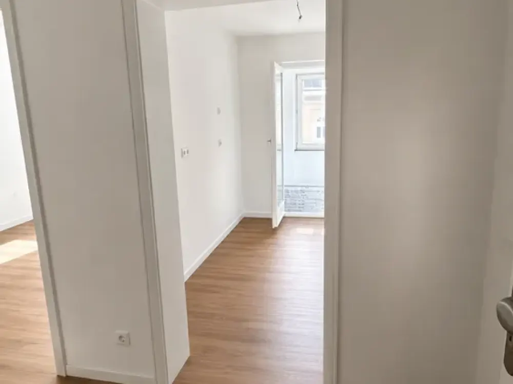 Ersteinzug nach Kernsanierung!- Wunderschöne 2-Zimmer Wohnung in der nähe des Marienplatz
