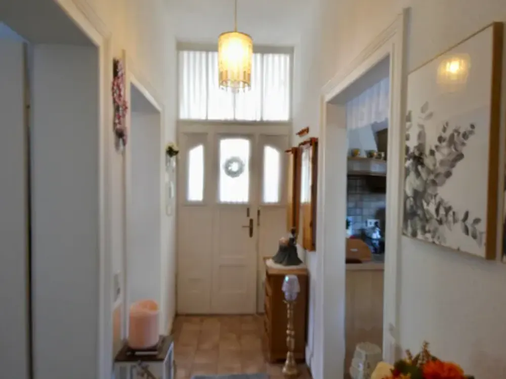Schöne Etagenwohnung mit Balkon(Whg.2)