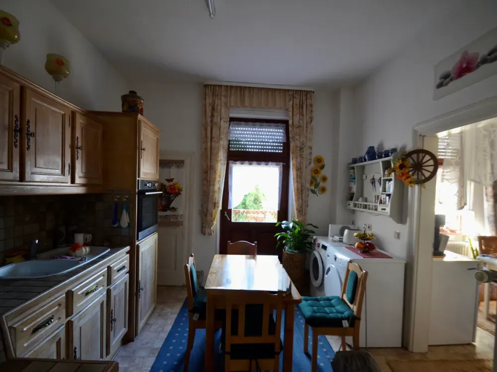 Schöne Etagenwohnung mit Balkon(Whg.2)