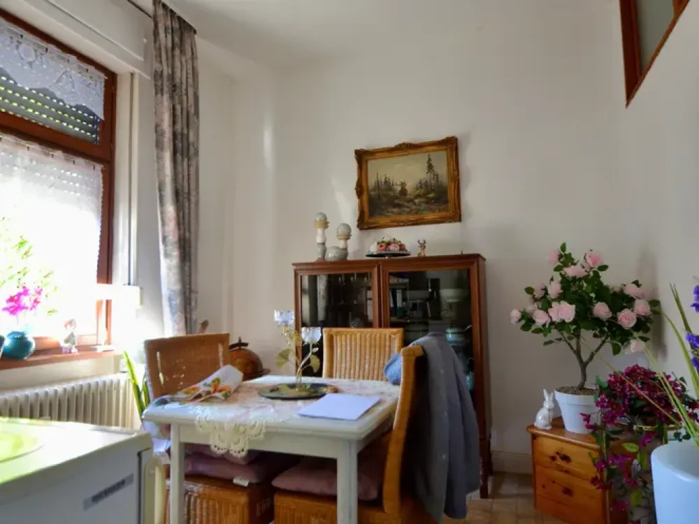 Schöne Etagenwohnung mit Balkon(Whg.2)