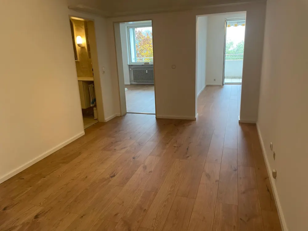 Großzügige 2,5 Zimmerwohnung mit großem Balkon und EBK