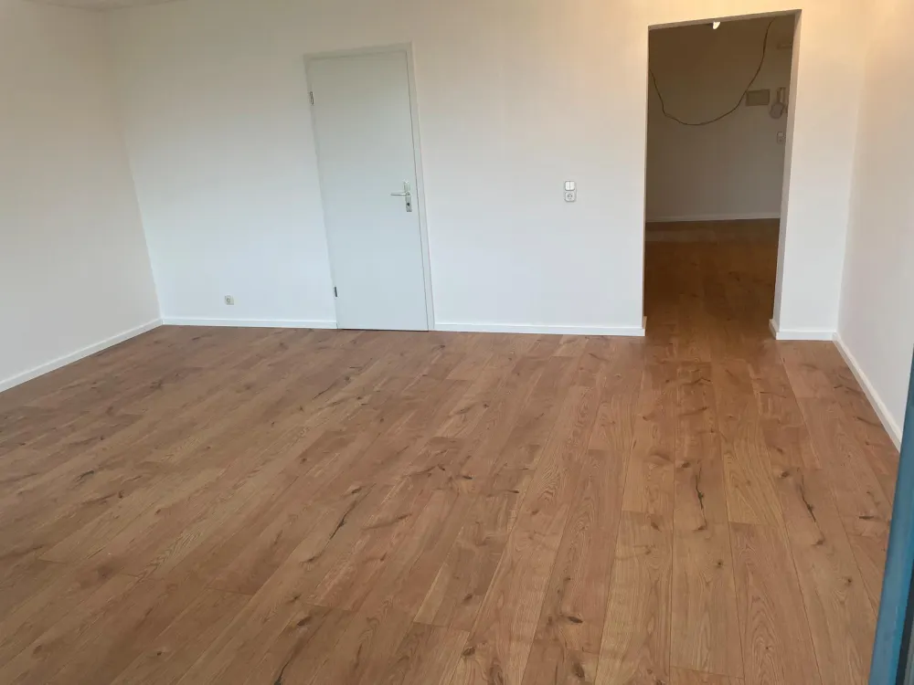 Großzügige 2,5 Zimmerwohnung mit großem Balkon und EBK