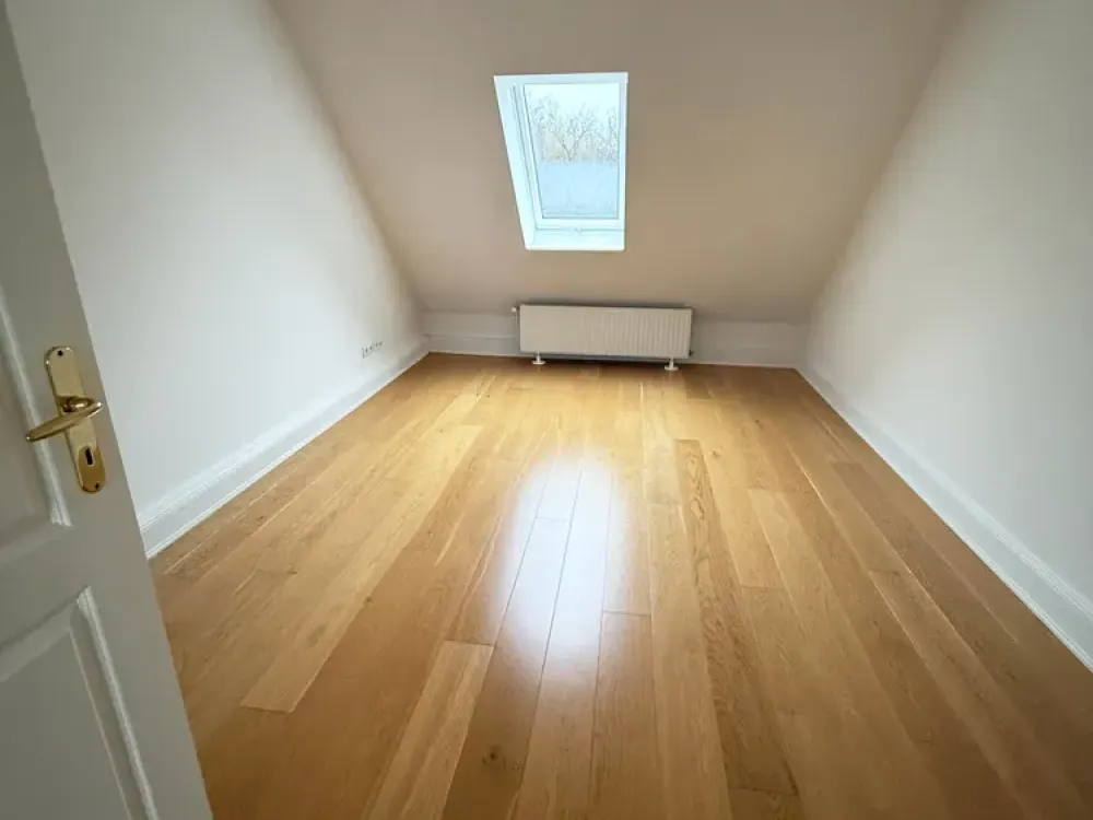 Modernisierte 2-Zimmer-Dachgeschosswohnung in Hamburg-Horn