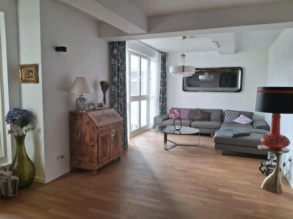 Großzügige, hochwertige 2-Zimmer Wohnung Zentrum-Ost