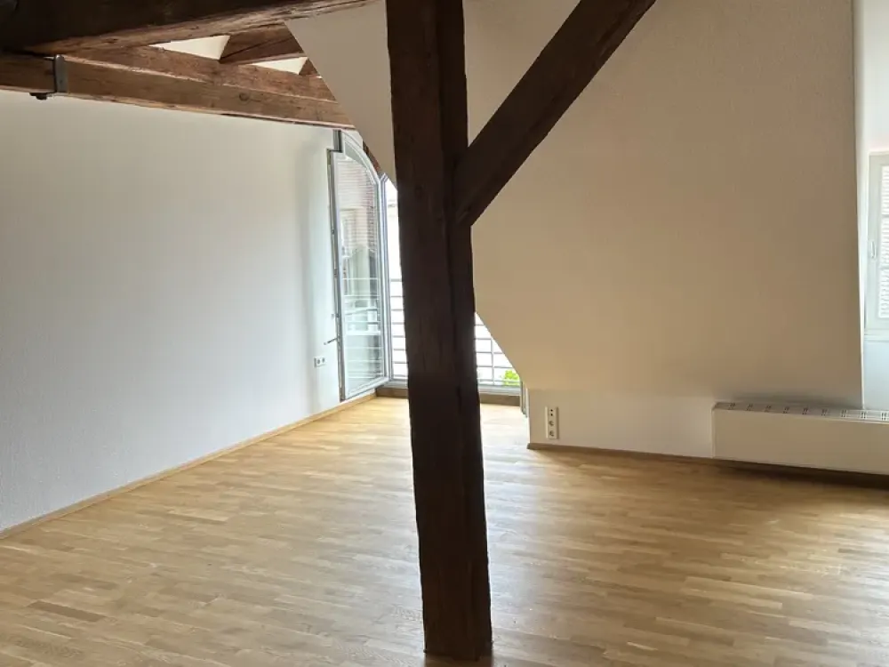 Exklusive, geräumige und renovierte 2-Zimmer-Maisonnette-Wohnung im Herzen Meersburgs