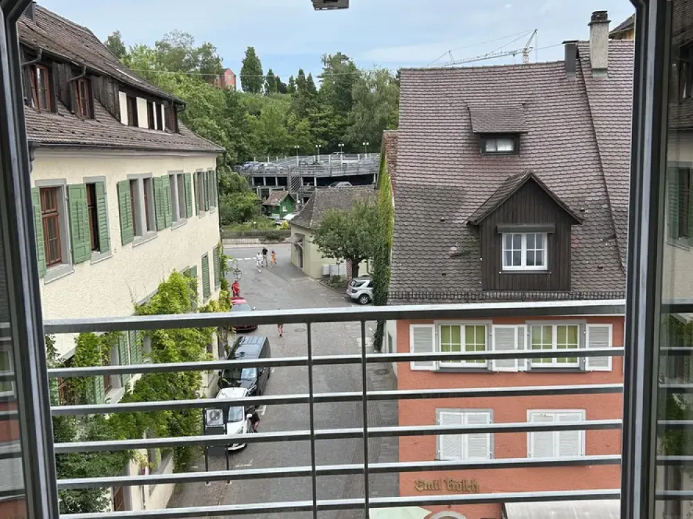Exklusive, geräumige und renovierte 2-Zimmer-Maisonnette-Wohnung im Herzen Meersburgs