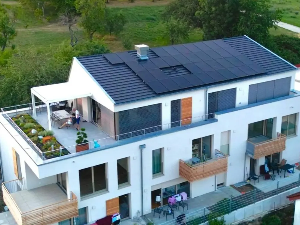 Sehr schöne 3 1/2 Zi.Wohnung 90qm Neubau in Luxusaustatttung