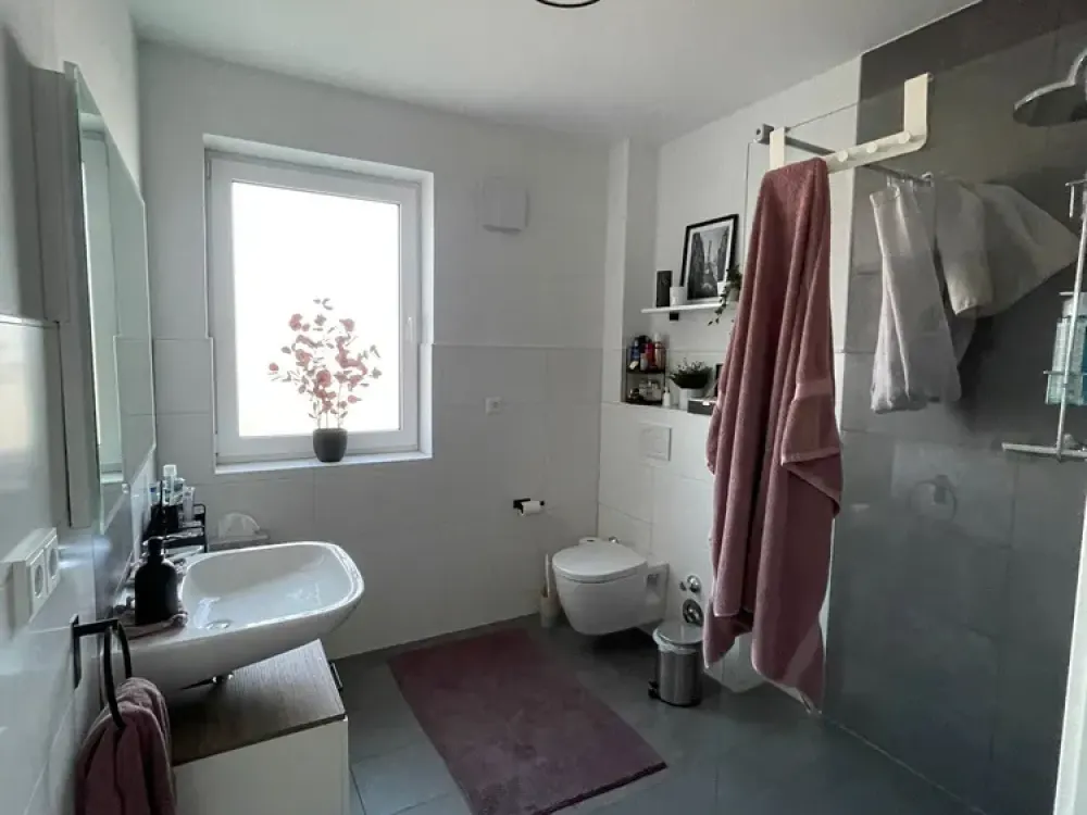 Schöne 3-Raum-Wohnung mit gehobener Innenausstattung und Balkon in Erftstadt