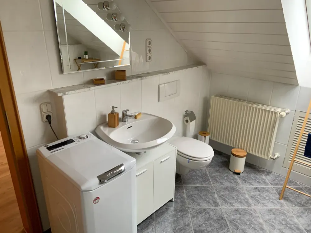 Furnished Top Floor Apartment with 2.5 Rooms near TUM