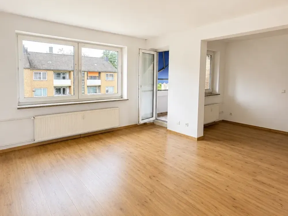 Lichtdurchflutete 3-Zimmer Wohnung mit nähe zum Stadtkern | 77m² | mit 2 BALKONEN