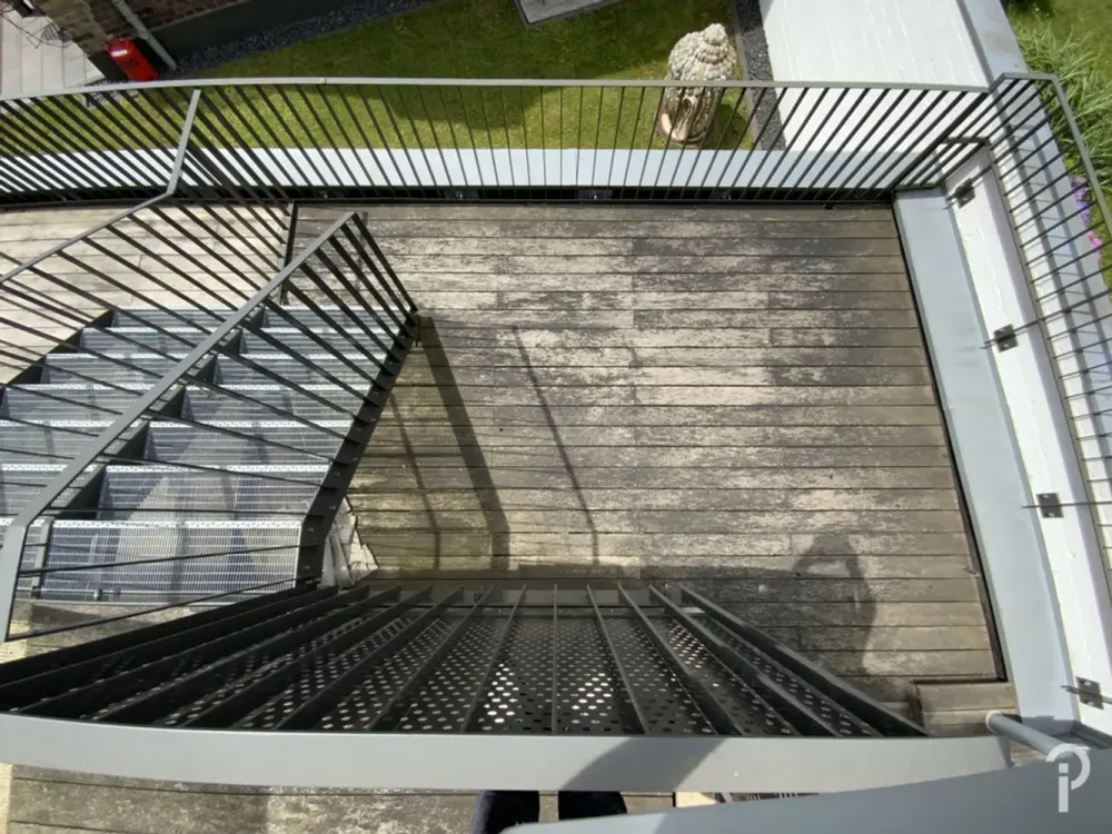 Teilmöblierte 2 Zimmer-Wohnung mit großer Sonnenterrasse, EBK und Tiefgarage in Meerbusch-Büderich
