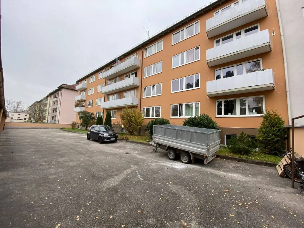 شقة من 5 غرف في Grünwalder Str. 117-119