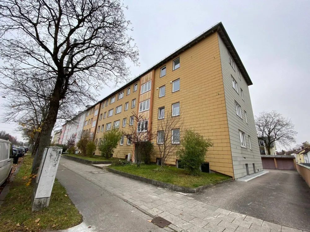 شقة من 5 غرف في Grünwalder Str. 117-119