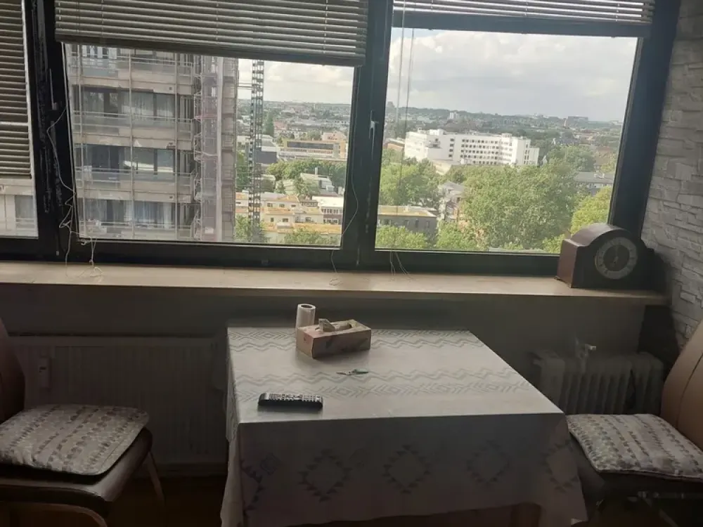 Möbliertes Apartment mit Weitblick im Mundsburg Tower, 38 m² | Furnished Apartment
