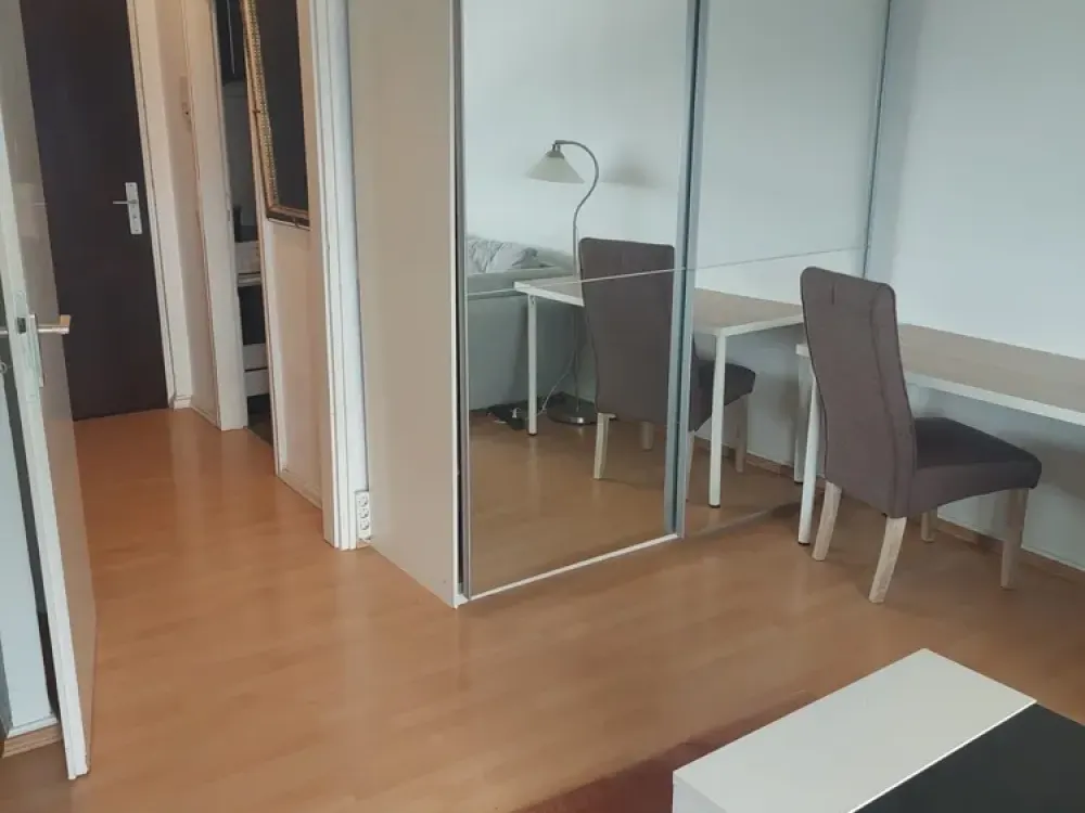 Möbliertes Apartment mit Weitblick im Mundsburg Tower, 38 m² | Furnished Apartment