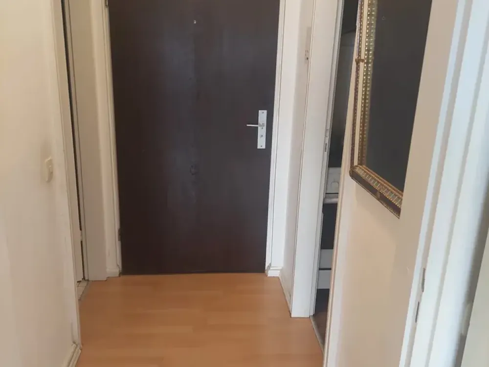 Möbliertes Apartment mit Weitblick im Mundsburg Tower, 38 m² | Furnished Apartment