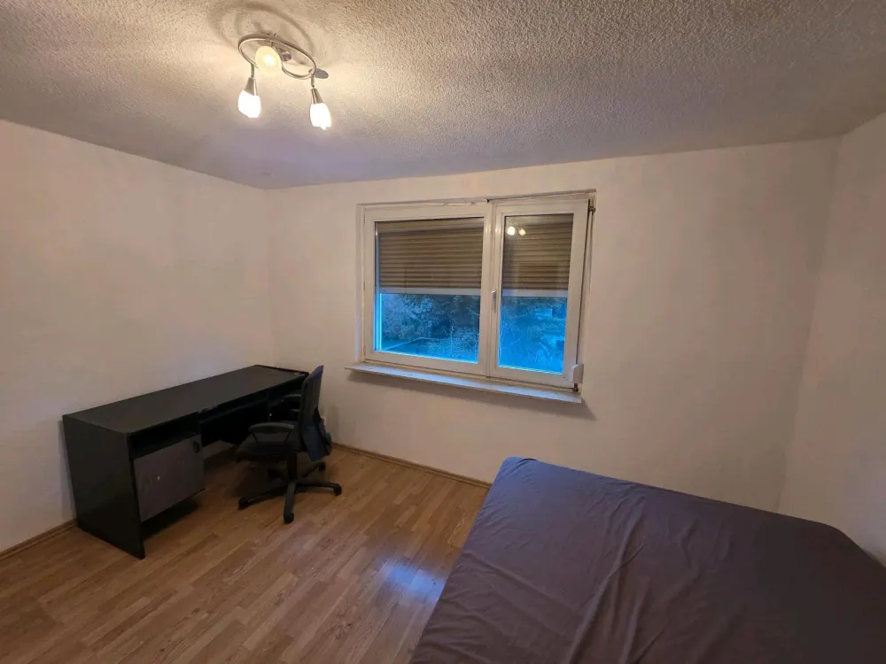 Vollmöblierte 3-Zimmer-Wohnung mit Garten in Frankfurt-Rödelheim