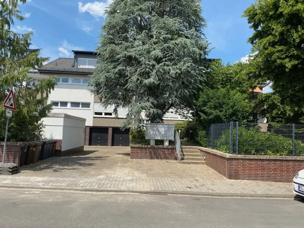 Schickes Penthouse mit Dachterrasse in Top-Lage von Rosbach v.d.H.