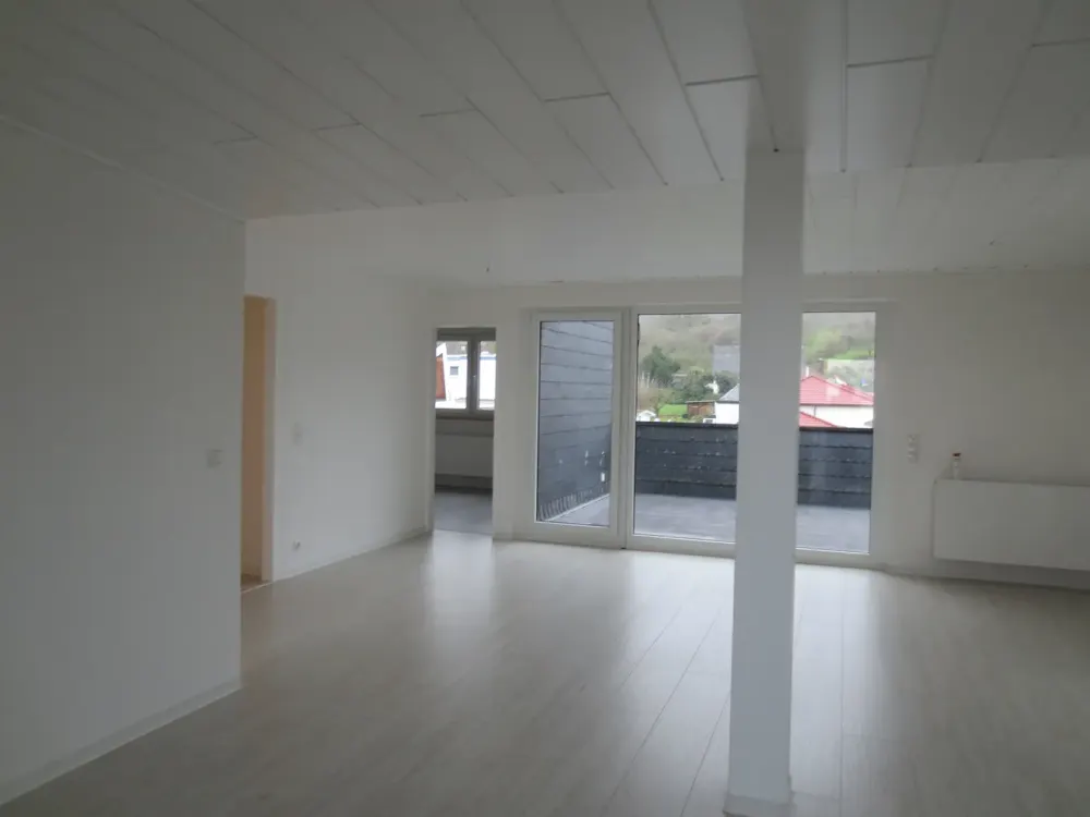 Schickes Penthouse mit Dachterrasse in Top-Lage von Rosbach v.d.H.
