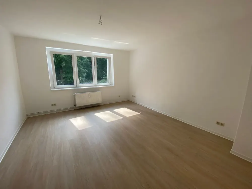 Beautiful 3-Room Apartment Idyllically Located in Greenery and Near the Baltic Sea