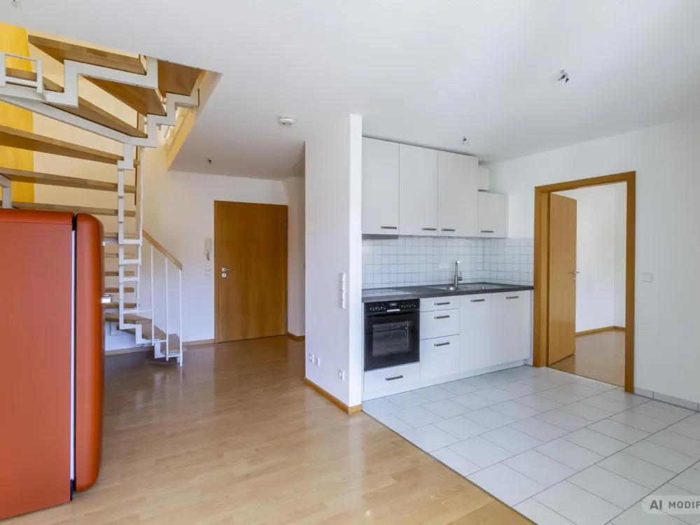 Geniale 2,5-Zimmer Galerie-Wohnung mit neuer Küche im Nürtinger Zentrum