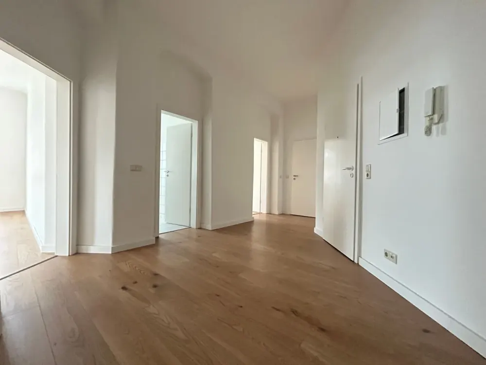 Bright 3-Room Apartment in Dresden-Pennricher Straße