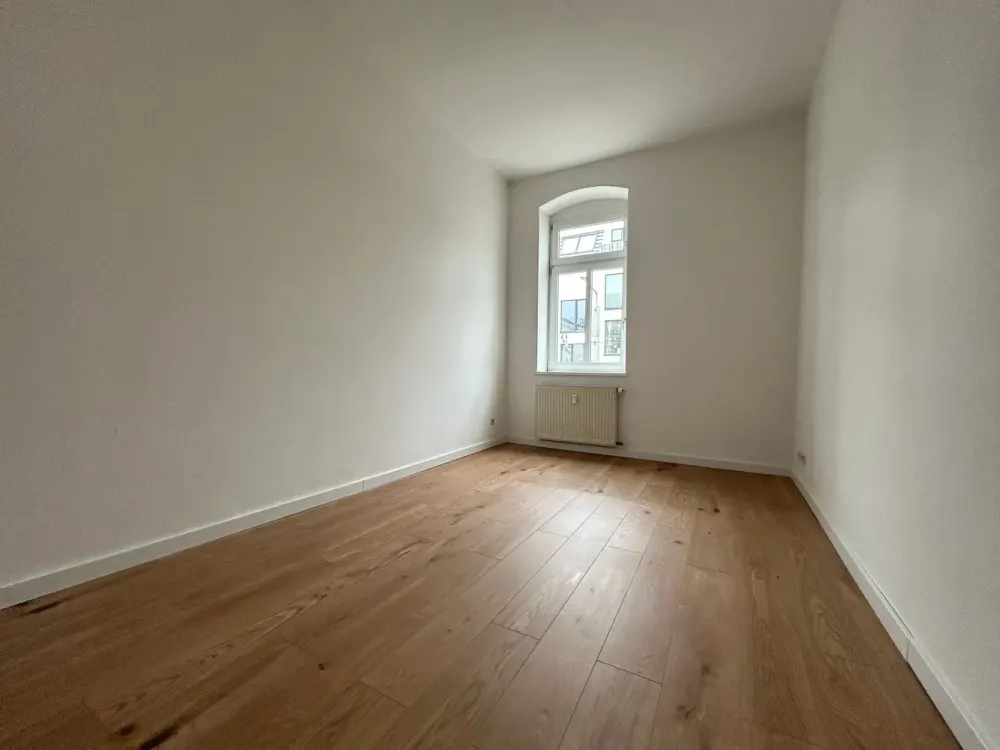 Bright 3-Room Apartment in Dresden-Pennricher Straße