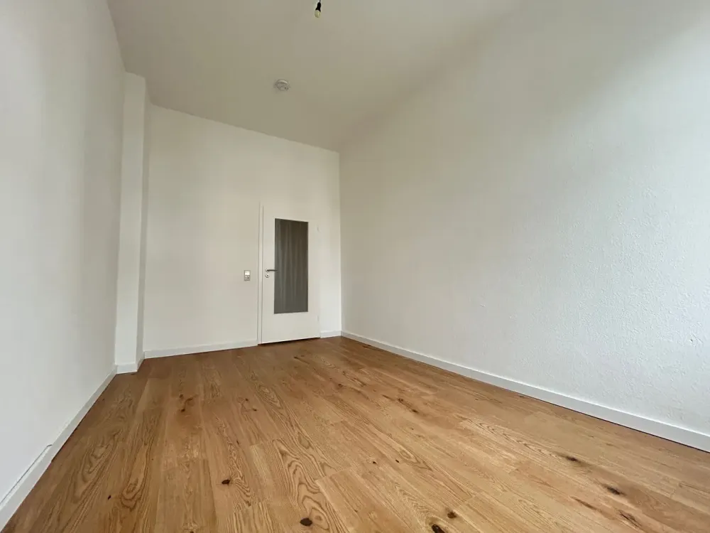 Bright 3-Room Apartment in Dresden-Pennricher Straße