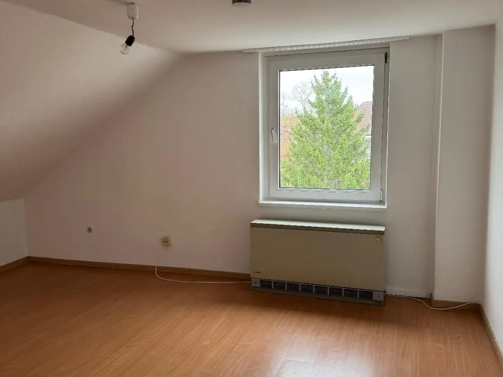 3 Zimmer Dachgeschoss- Wohnung in Hannover- Döhren