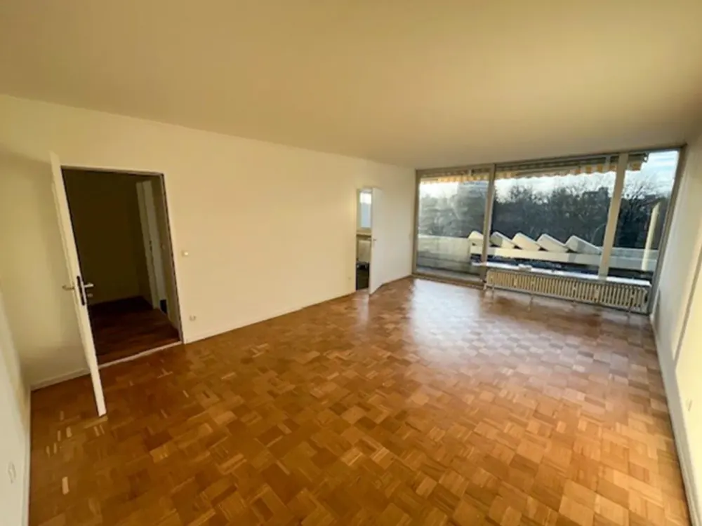 Großzügige 3 Zimmerwohnung, modern & bestens angebunden