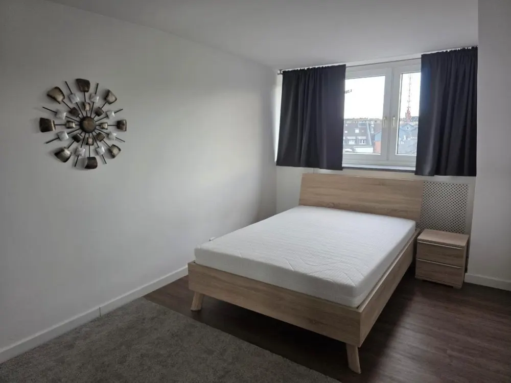 Möblierte 2 Zimmer Wohnung mit Tiefgaragenstellplatz in Düsseldor
