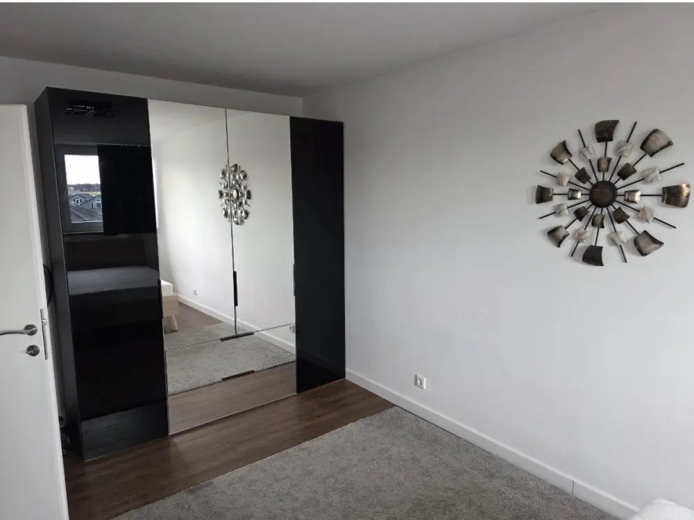 Möblierte 2 Zimmer Wohnung mit Tiefgaragenstellplatz in Düsseldor