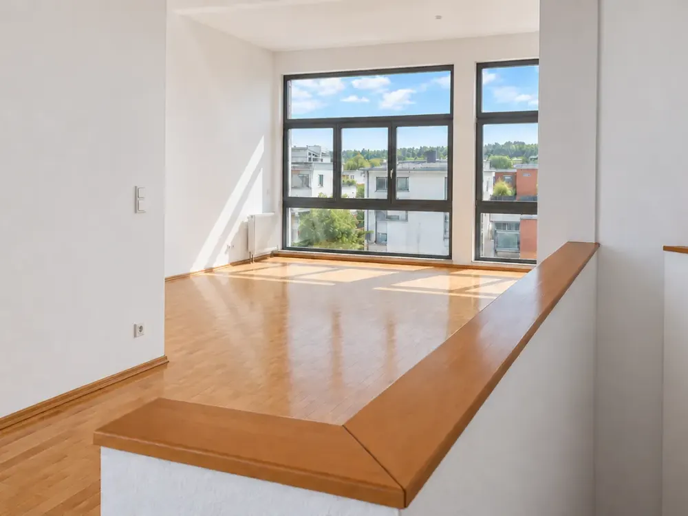 von Privat! Maisonette mit Dachterrasse & Loggia im Camp King