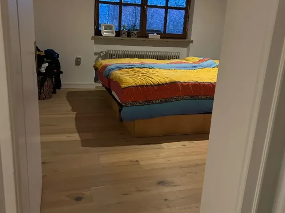 Großzügige Bel Etage mit 3 Balkonen Einbauküche und neuem Bad
