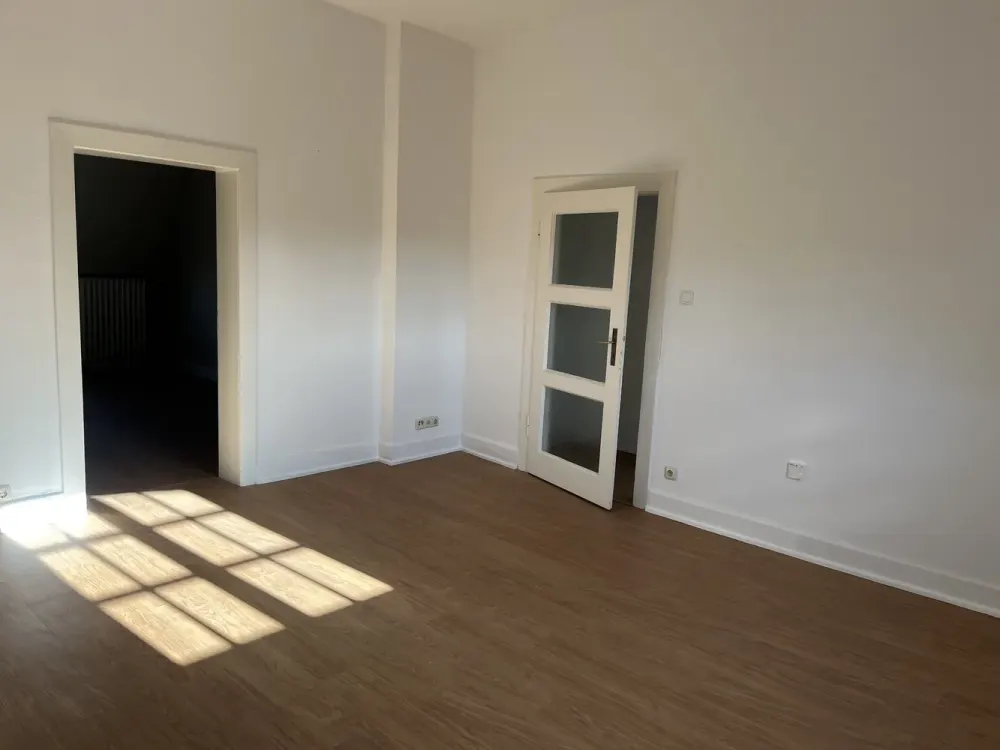 NO Shared Flats; 3-Room Apartment Between Zoo and Flora