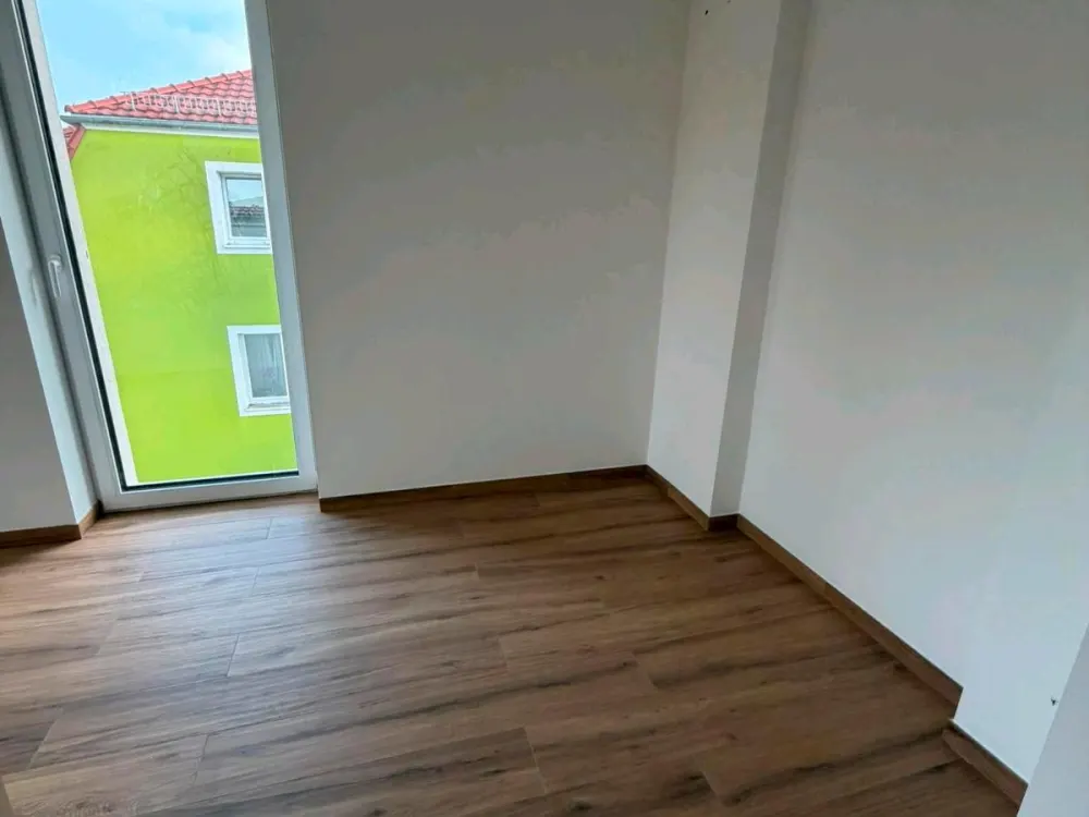 3-Raum-Wohnung, Erstbezug