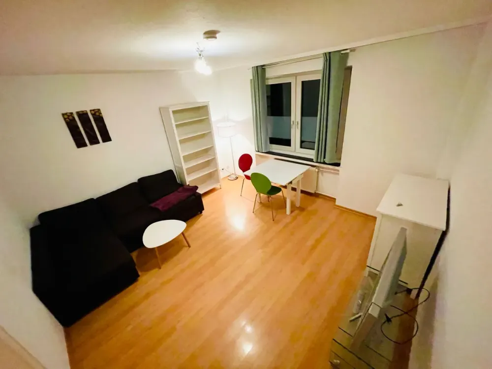 Vollmöblierte 2-Zimmer-Wohnung am Wehrhahn, Einziehen & Wohlfühlen