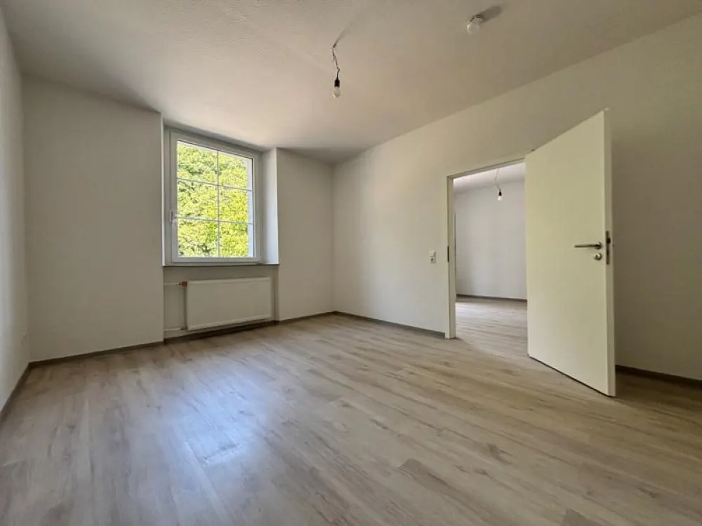 TOP renovierte 2-Zimmer Wohnung am Waldrand