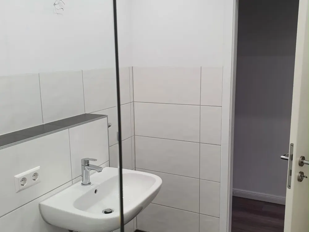 Helle 2-Zimmer Wohnung mit Loggia