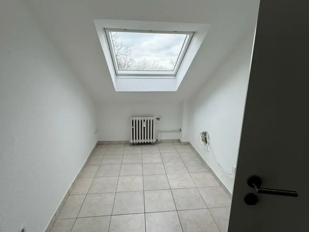 Schöne zentrale 1 ZKDB Wohnung in Benrath