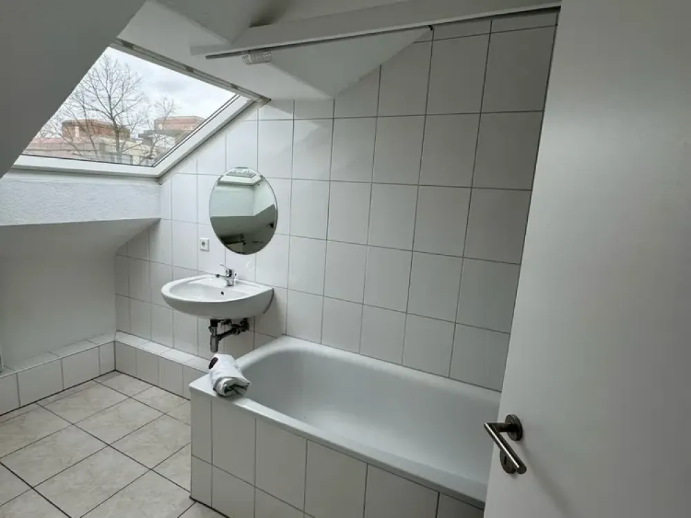 Schöne zentrale 1 ZKDB Wohnung in Benrath