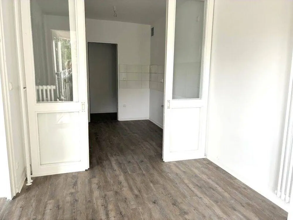 Mittendrin! Großzügiges 1-Zi.-Single-Appartment