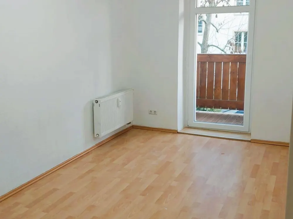 Frisch renovierte Zwei-Raum-Wohnung in zentraler Lage in Kleinzschocher